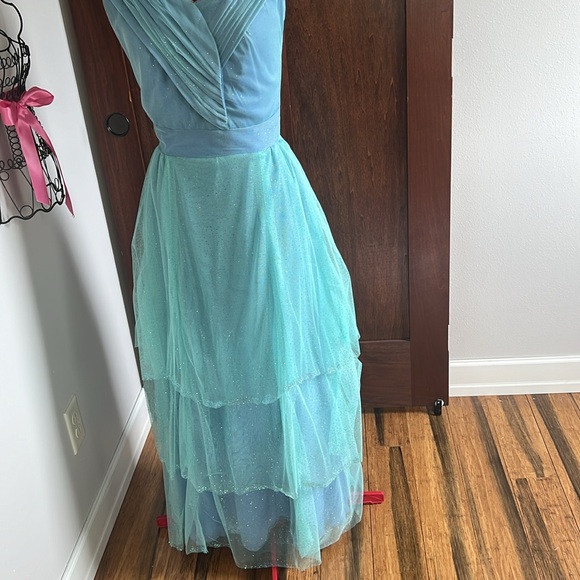 Mint sparkle gown - Picture 4 of 4